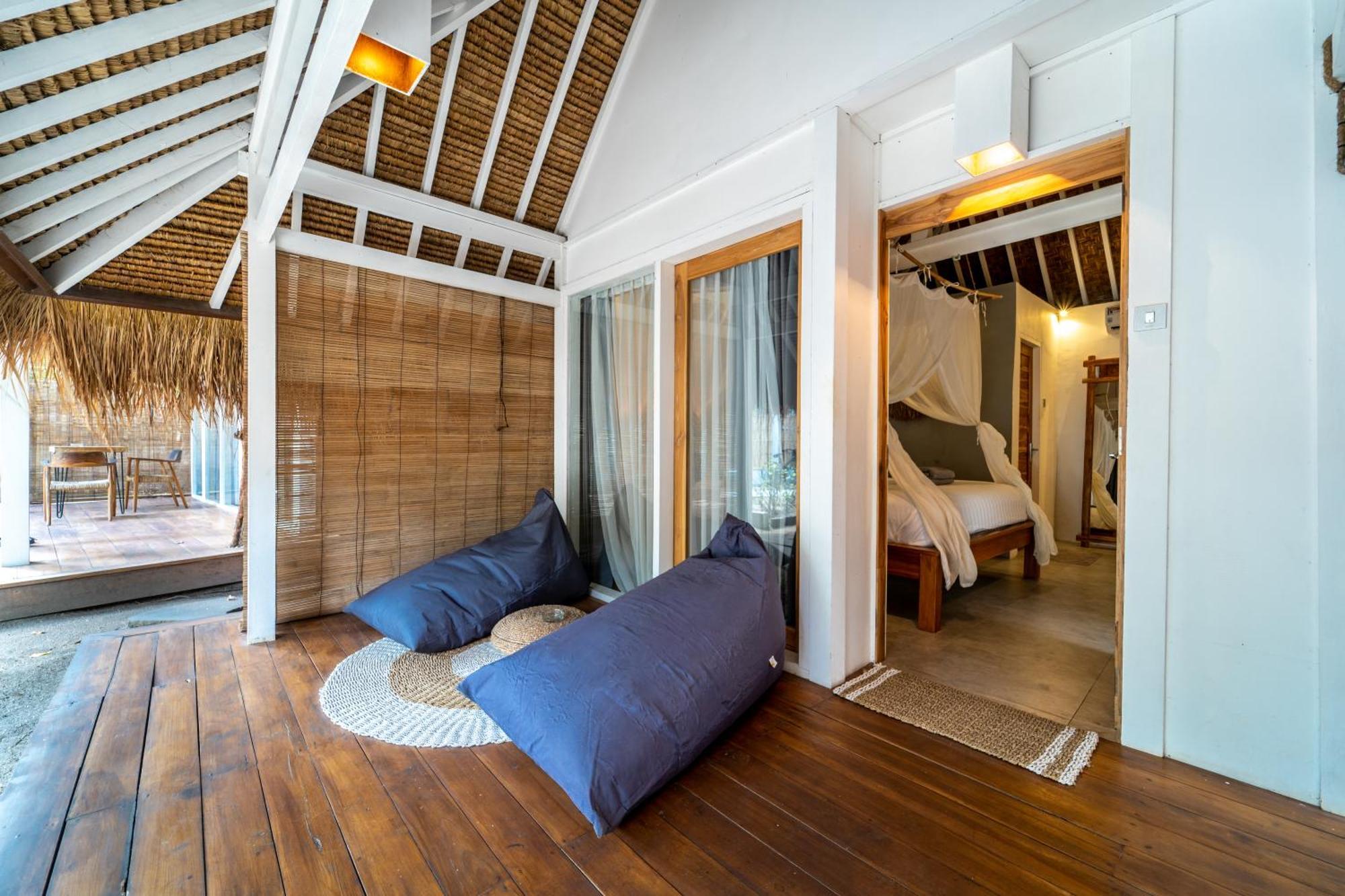 Mowies On The Beach Gili Islands Exterior photo