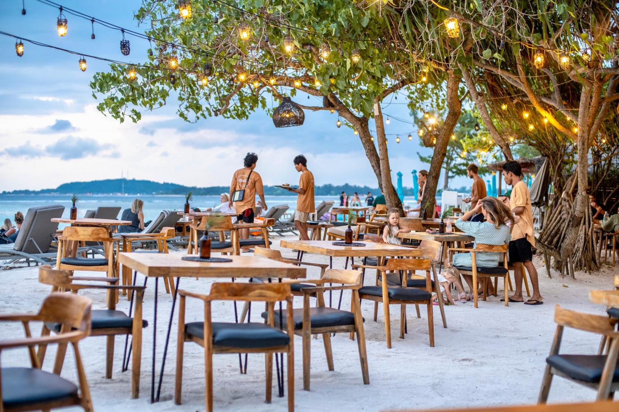 Mowies On The Beach Gili Islands Exterior photo