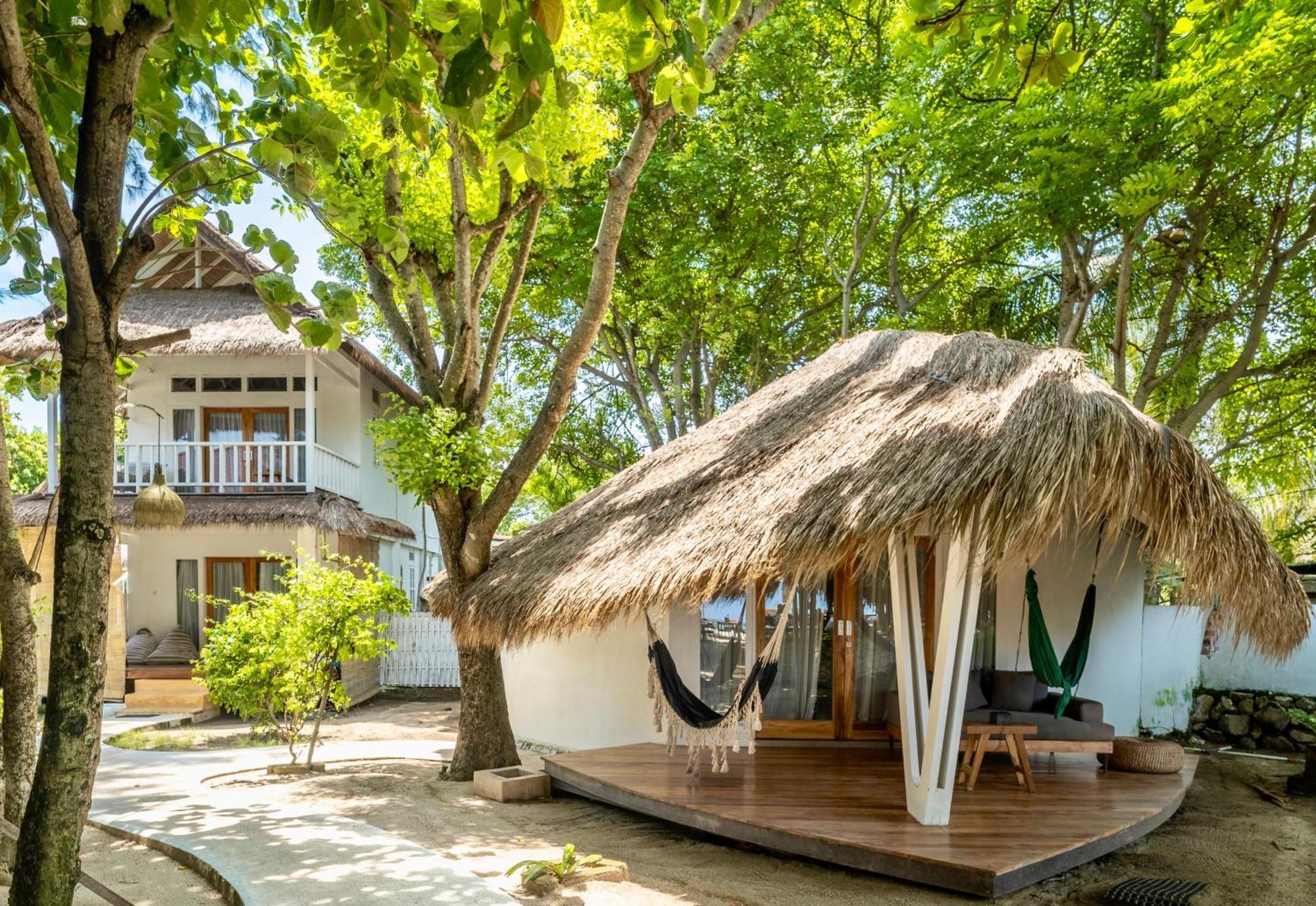 Mowies On The Beach Gili Islands Exterior photo